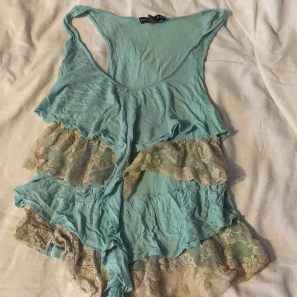 GORGEOUS RUFFLE TANK!! - Picture 1 of 1